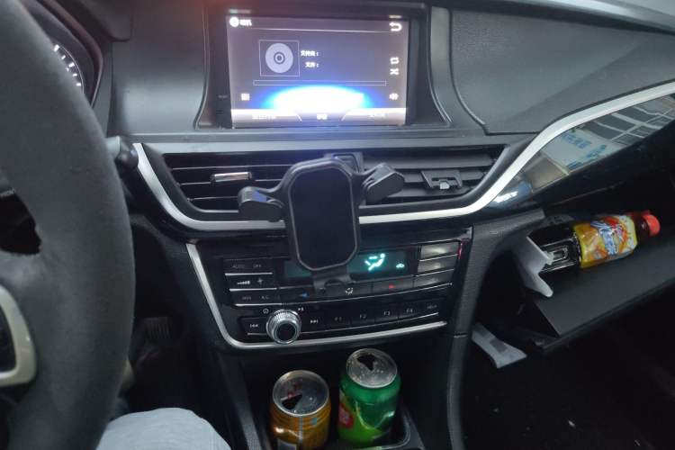 Used Soueast V5 Lingzhi 2015 Plus 1.5L Manual Smart Edition Audio And AC Panel