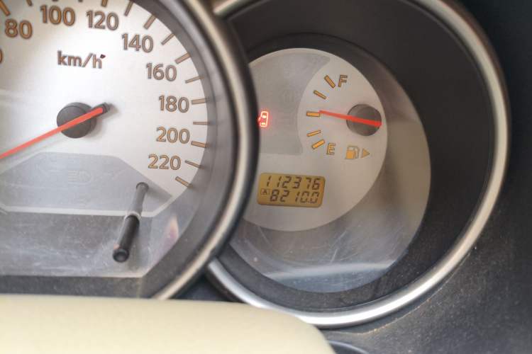 Used Nissan Livina 2010 Jingyue Edition 1.6L Manual All-Around Model