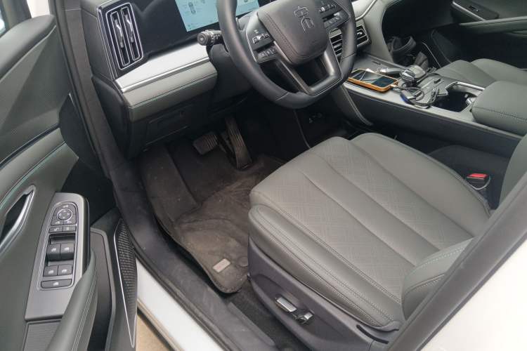 Used BYD Song L DM-i 2025 Intelligent Driving Version 112 km Leading Trim