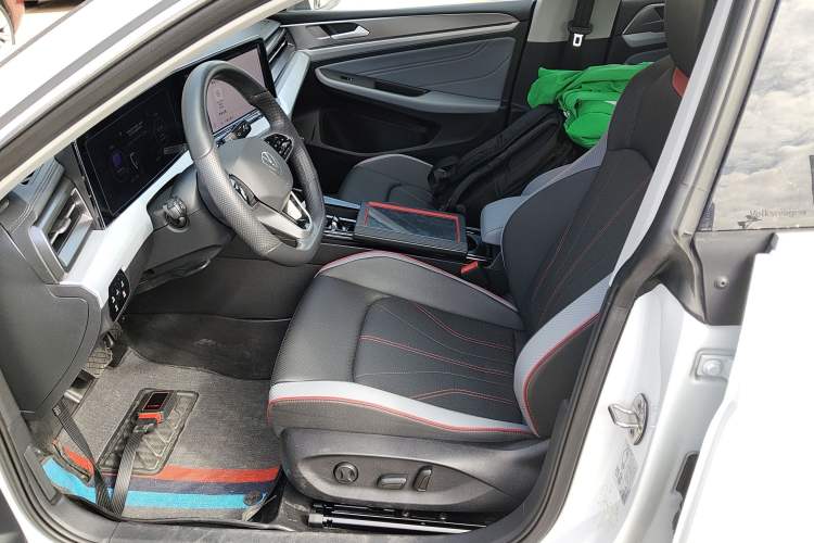 Used Volkswagen Lamando 2024 Lavida L 280TSI DSG Cool & Spicy Edition