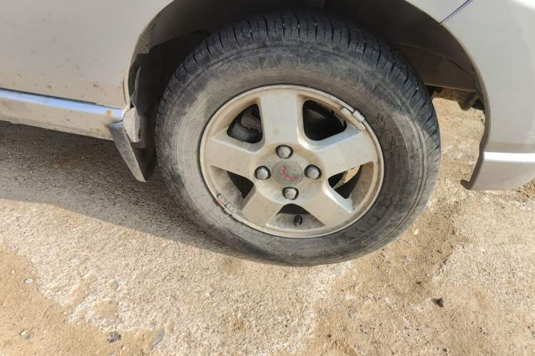 Used Wuling Zhiguang 2010 1.0L New Version Practical Short-Body L2Y