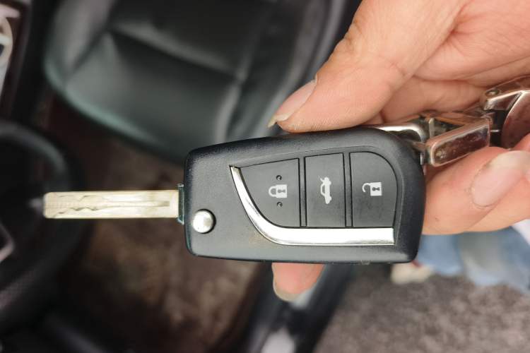 Used Toyota Camry 2016 2.0G 10th Anniversary Leading Edition
