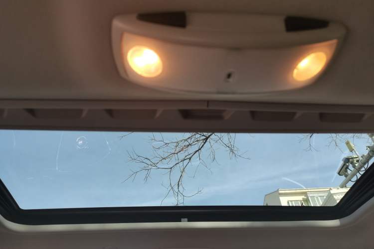 Used Volvo V60 2014 T5 Zhiya Edition
