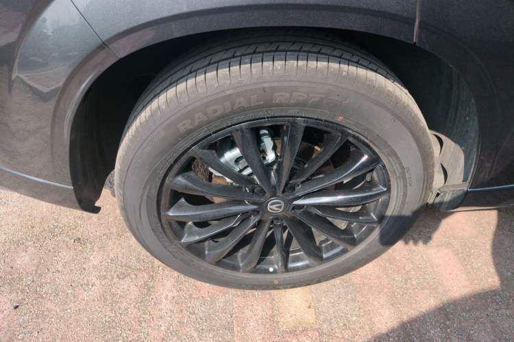 Used CHANGAN UNI-Z New Energy 2024 Blue Whale Smart Electric iDD 125km Leading Model Right Rear Wheel Hub