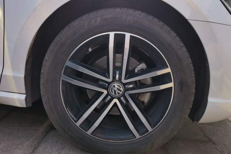 Used Volkswagen Lamando 2017 280TSI DSG Luxury Edition
