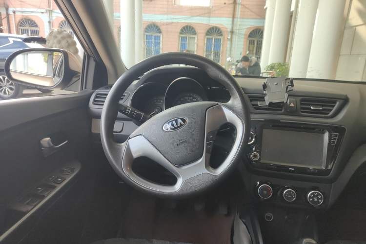 Used Kia K2 2015 Sedan 1.4L MT GLS Steering Wheel