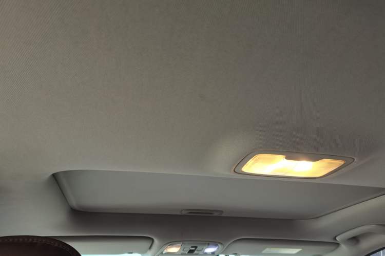 Used Kia K5 2016 2.0L Hybrid GLS Headliner