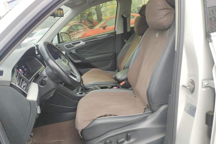 Used Volkswagen Tiguan L 2023 300TSI Automatic Two-Wheel Drive Smart Edition Left Front Seat