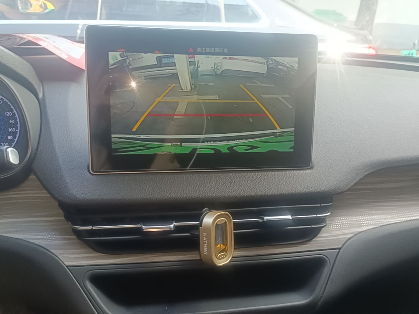 Hongqi E-QM5 2025 500km Range Commuter Version — снимка 15