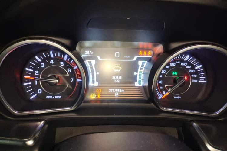 Used Jeep Grand Commander 2018 2.0T Four-Wheel Drive Smart Enjoyment Version China V Emission Standard
