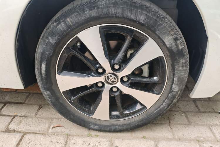 Used Toyota Levin Hybrid E+ 2019 1.8L PH V E-CVT Luxury Edition Right Front Wheel Hub