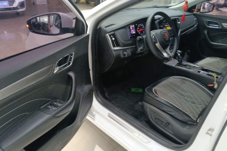 Used Roewe i6 2019 PLUS 1.6L CVT 4G Connected Flagship Deluxe Edition
