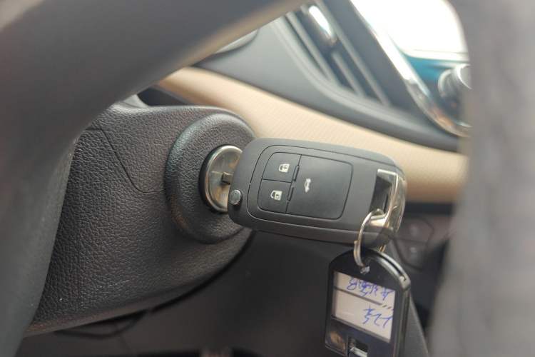 Used Chevrolet Monza 2022 320 Automatic Enjoyment Sunroof Version Vehicle Key