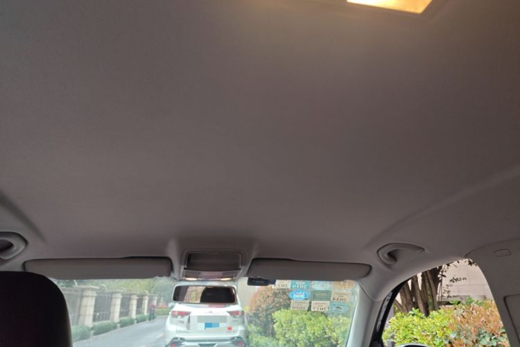 Used Volkswagen Tiguan L 2010 1.8 TSI Automatic Two-Wheel Drive Trend Edition
