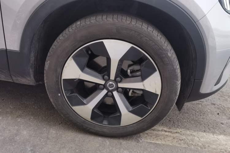 Used Volvo XC40 2023 B4 4x4 Smart Luxury Edition
