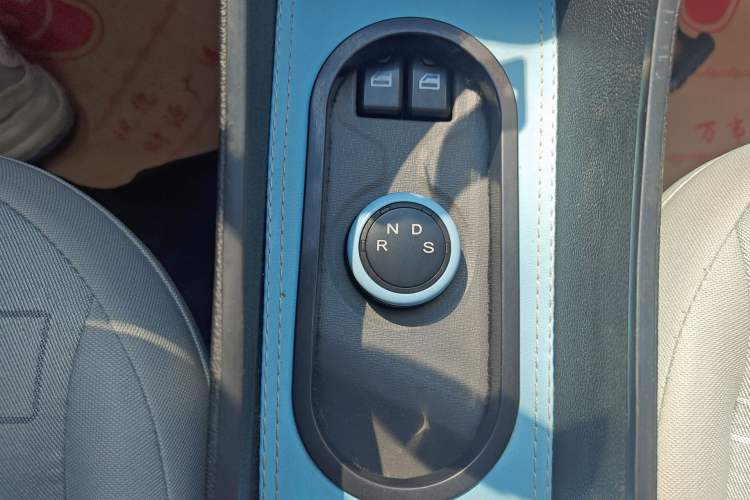 Used Dongfeng Fengon MINIEV 2022 Simple Style Comfort Version Gear Lever