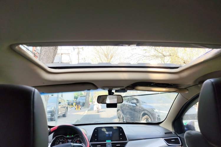 Used Baojun 310W 2017 1.5L Manual Luxury Edition China V