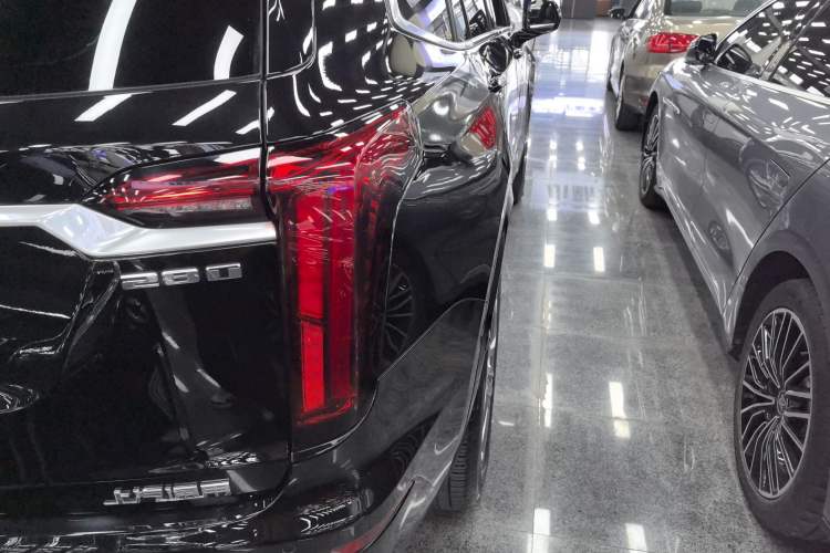 Used Cadillac XT6 2021 2.0T 7-Seater Four-Wheel Drive Luxury Version
