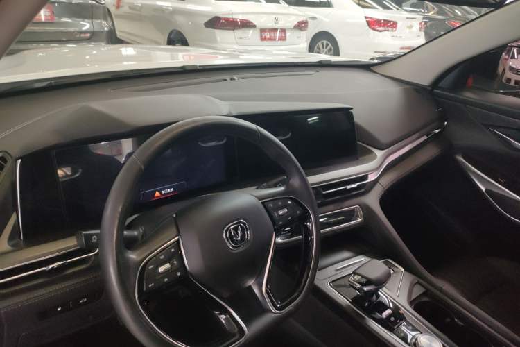 Used CHANGAN CS75 PLUS 2021 2.0T Automatic Flagship Edition Center Console