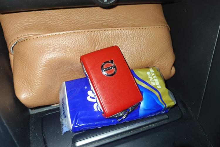 Used Volvo XC40 2019 T4 Four-Wheel Drive Midnight Amazon Blue