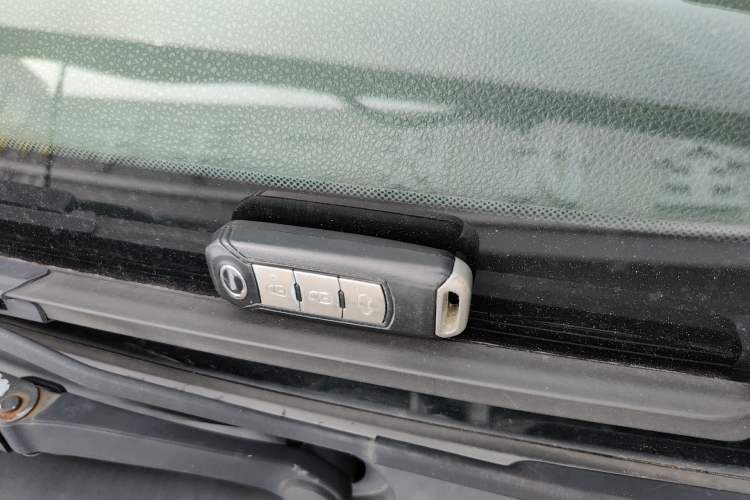 Used GAC Trumpchi GS4 2017 235T Automatic Two-Wheel Drive Luxury Smart Connectivity Version Interior 1