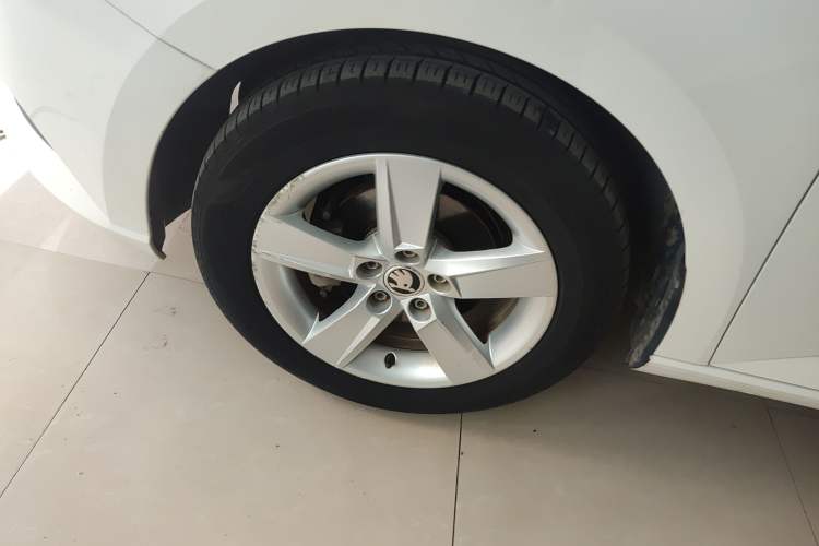 Used Skoda Fabia 2017 1.4L Automatic Car Enjoy Edition
