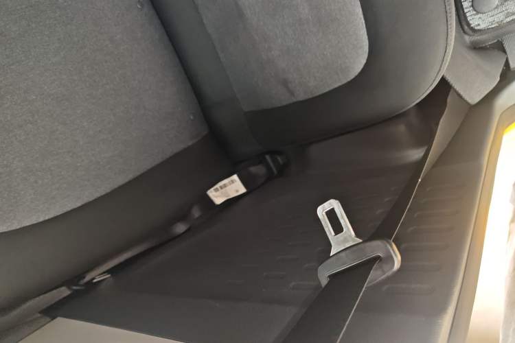 Used Wuling Hongguang MINIEV 2021 Macaron Premium Model – Lithium Iron Phosphate
