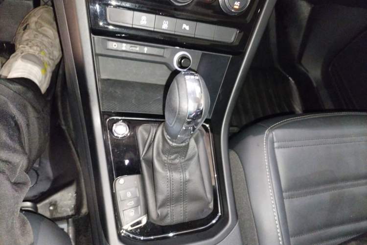 Used Volkswagen Touran 2018 Volkswagen Touran L 280TSI DSG Boundary Edition 7 Seats China VI Standard
