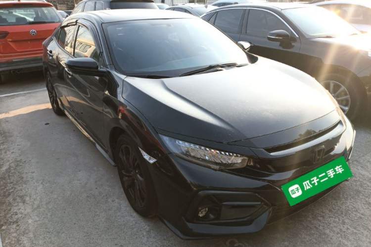 Used Honda Civic 2021 HATCHBACK 220TURBO CVT Trendy Cool Edition
