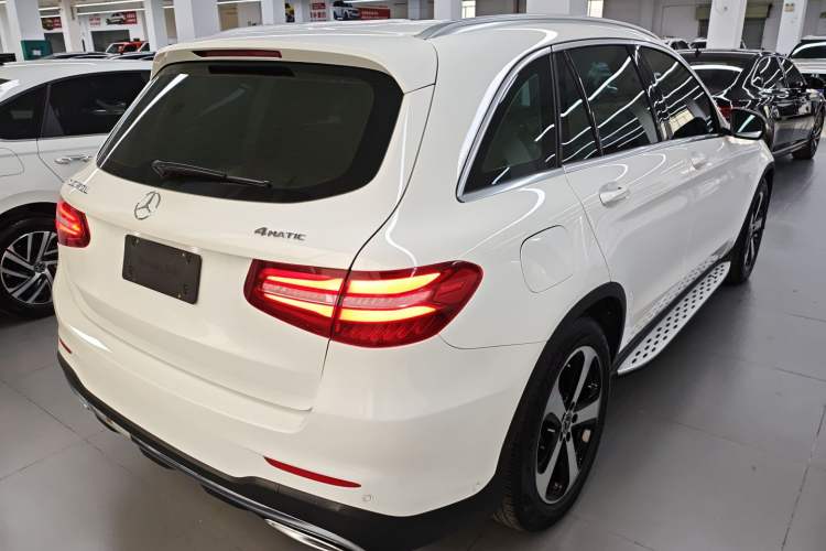 Used Mercedes-Benz GLC 2018 GLC 260 4MATIC Luxury Model