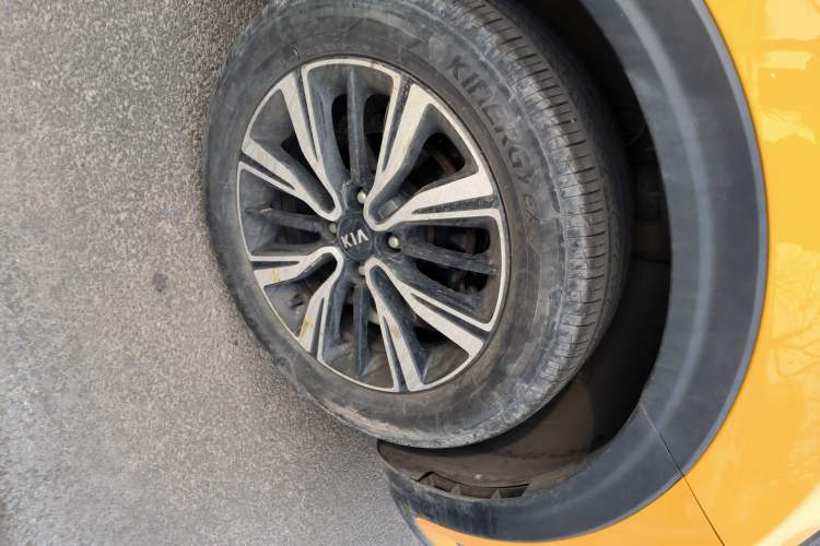 Used Kia kx1 Stonic 2021 1.4L CVT Fun & Sunroof Model