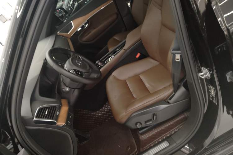 Used Volvo XC90 2021 B5 SmartDrive Luxury Edition 7 Seats