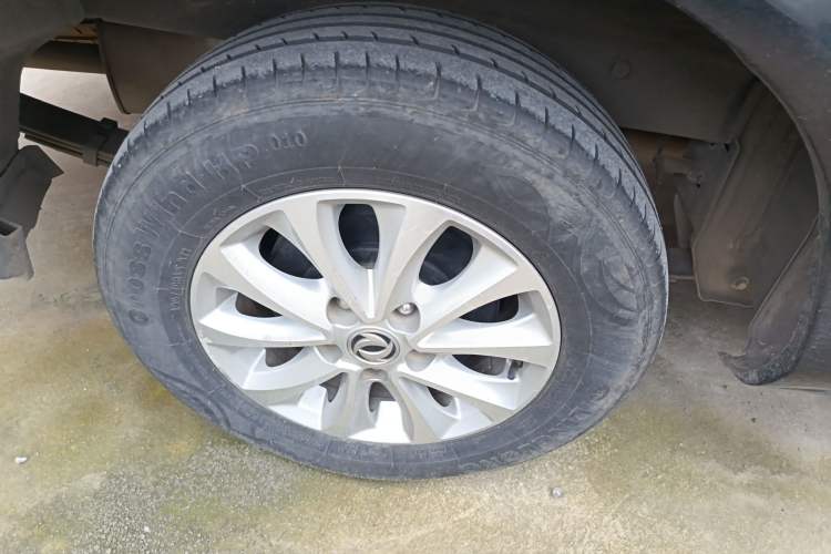 Used FORTHING Lingzhi 2018 M5L 1.6L 7-Seater Luxury Model Right Rear Wheel Hub