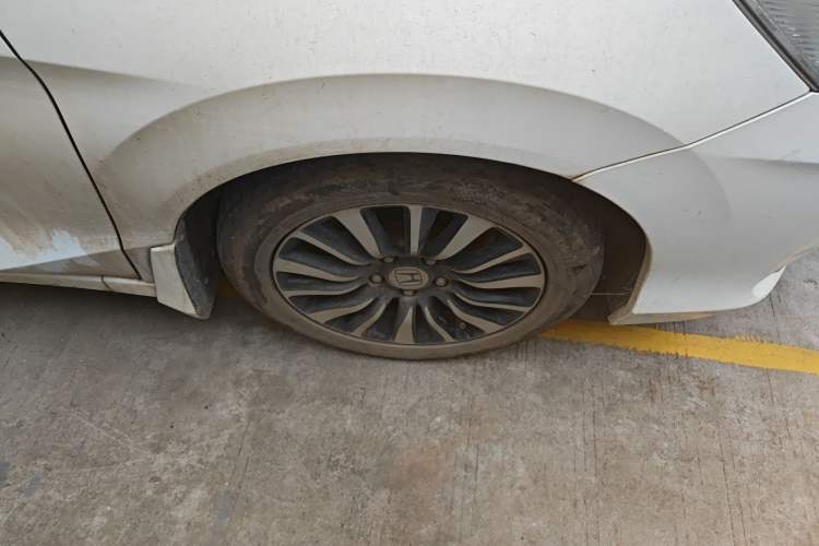 Used Honda Crider 2015 1.8L automatic comfort version
