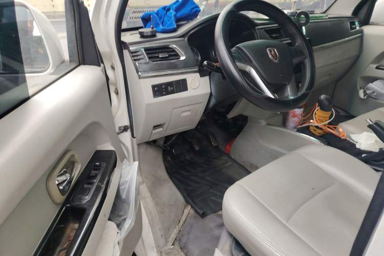 Used Jinbei New Hiace X30L 2018 1.5L Wealth Edition DLCG14 Driver Seat