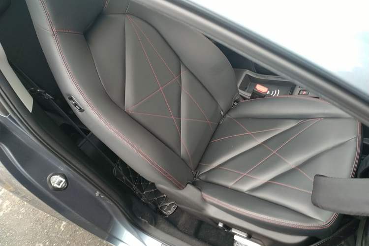 Used Chery Little Ant 2022 Sweet Pink Edition Full Sugar Version Lithium Iron Phosphate 29.2 kWh 30 kW 301 km