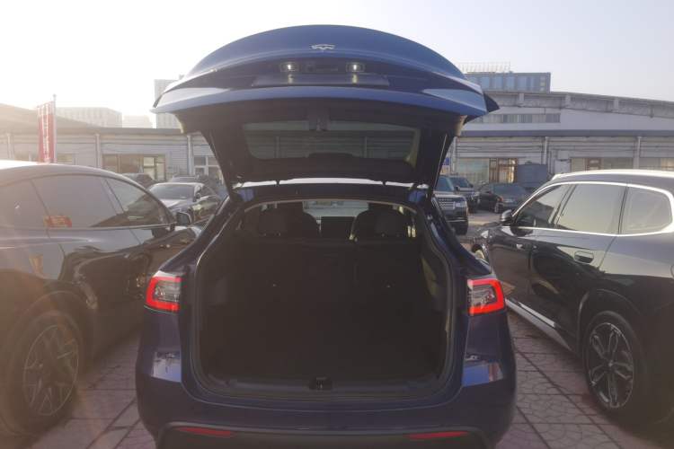 Used Tesla Model Y 2021 Long-Range All-Wheel-Drive Version
