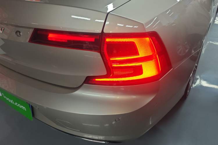 Used Volvo S90 2017 T4 Zhiyuan Edition
