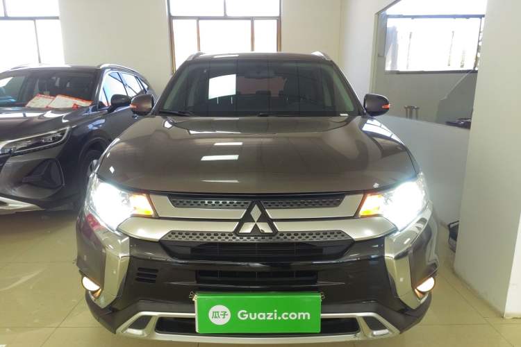 Used Mitsubishi Outlander 2019 2.0L Two-Wheel Drive Comfort Edition 5 Seats China VI Standard