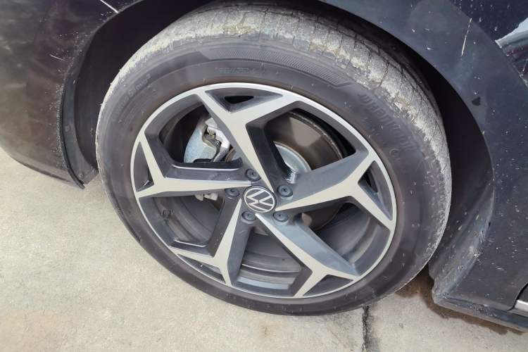 Used Volkswagen Passat 2025 Outstanding Model 380TSI Starry Dragon Edition Left Front Wheel Hub