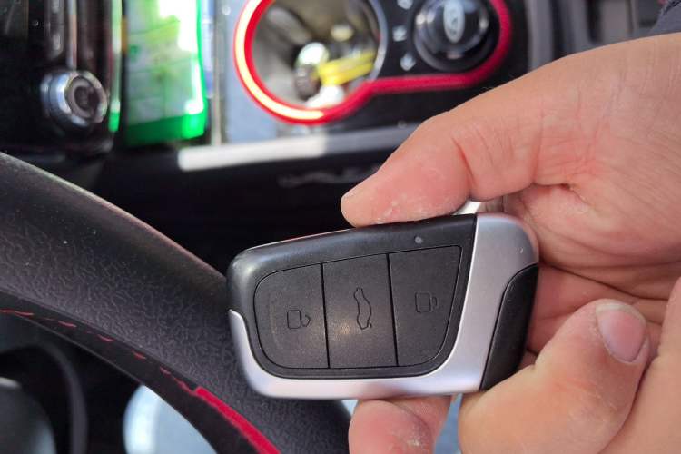 Used Chery Little Ant 2022 Sweet Pink Edition Half-Sugar Version 3-Cell Lithium 30kW 301km