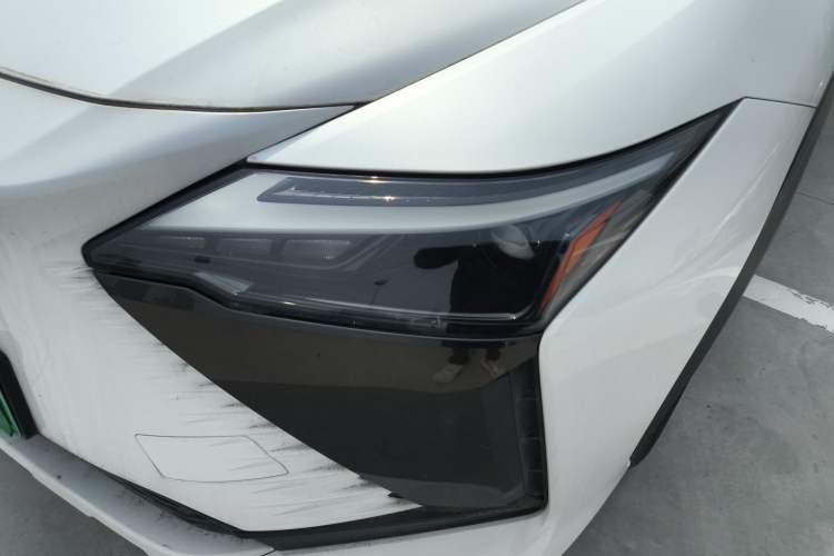 Used Lexus RZ 2023 450e All-Wheel Drive Luxury Edition Left Front Headlight