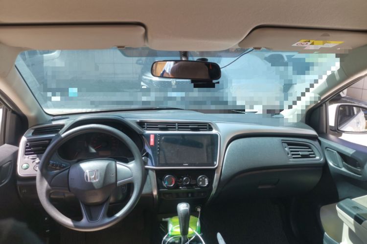 Used Honda City 2017 1.5L CVT Comfort Version Center Console