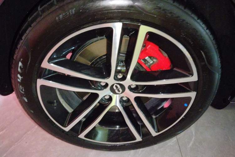 Used Hima AITO M5 2025 Extended-Range Ultra All-Wheel-Drive Version Exterior 5