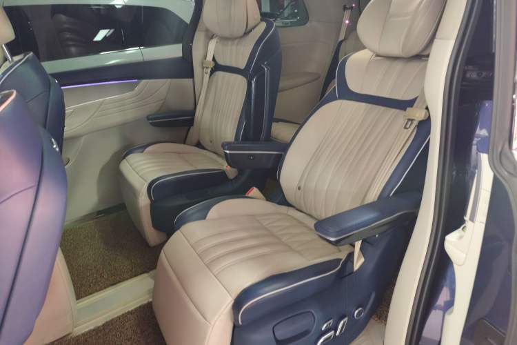 Used Roewe iMAX8 2022 400TGI Prestige Edition
