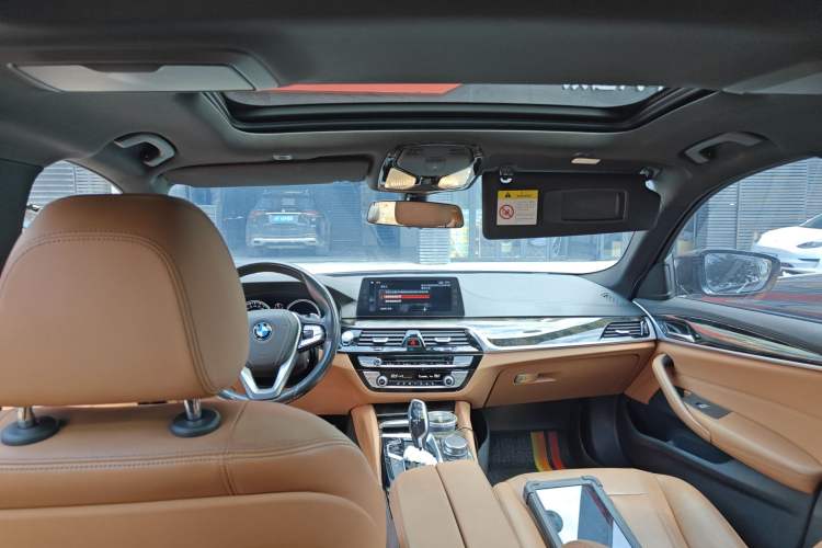 Used BMW 5 Series 2018 Restyled 530Li Leading Edition M Sport Package
