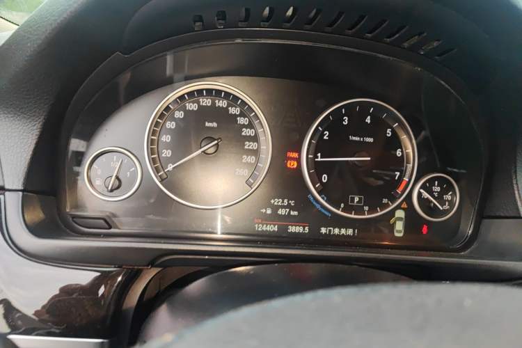 Used BMW 5 Series 2014 525Li Leading Model