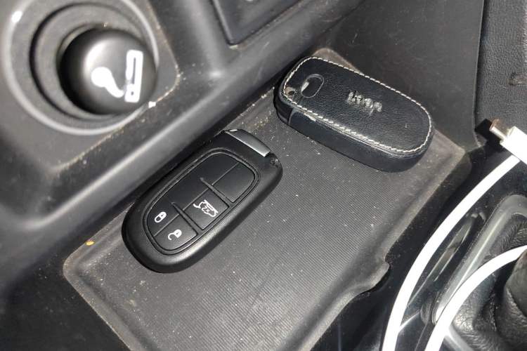 Used Jeep Commander 2018 2.0T Two-Wheel Drive Enjoy Edition China V