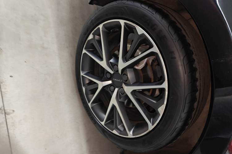 Used Lynk & Co 03 2022 1.5TD DCT JingPro Right Rear Wheel Hub