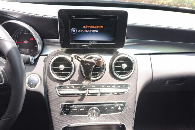 Used Mercedes-Benz C-Class 2016 C 200 L Sport Edition Audio And AC Panel